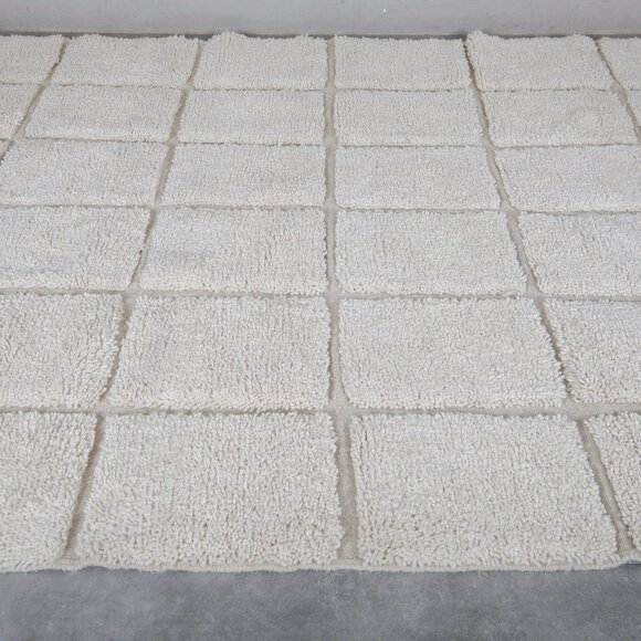 White Grid - Handcrafted Moroccan Wool Rug - 10ftx8ft - Picture 5 of 10